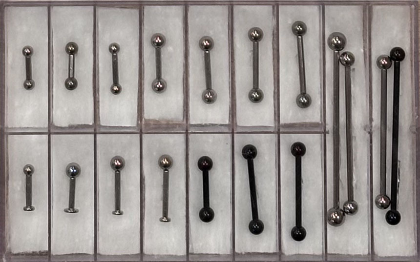 ピアス：バーベル黒